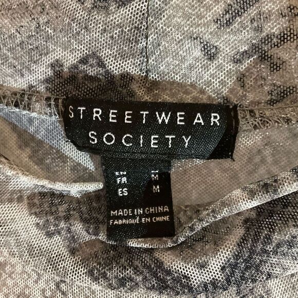 Snakeskin Sheer Mockneck Longsleeve Shell, M. Perfect layering - Picture 5 of 16